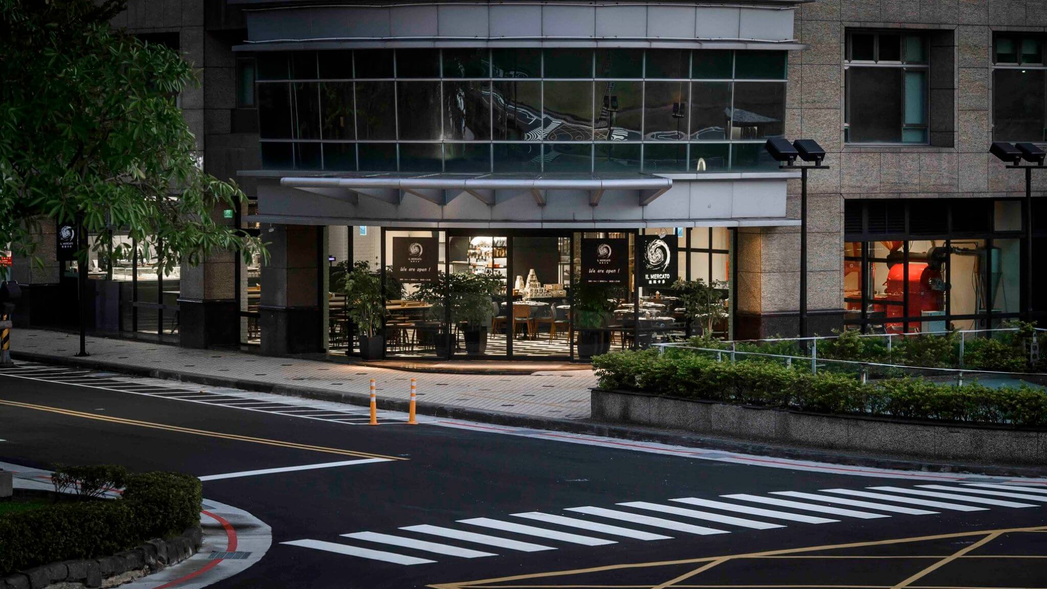 義瑪卡多內湖店