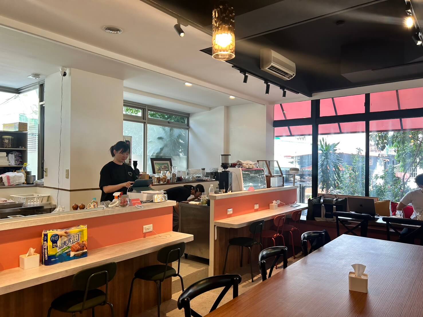 Cozy Cowork Cafe 共享空間咖啡廳