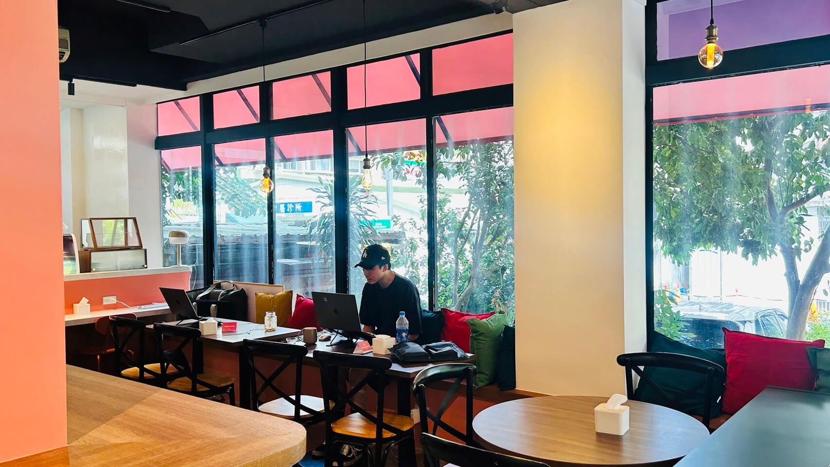 Cozy Cowork Cafe 共享空間咖啡廳