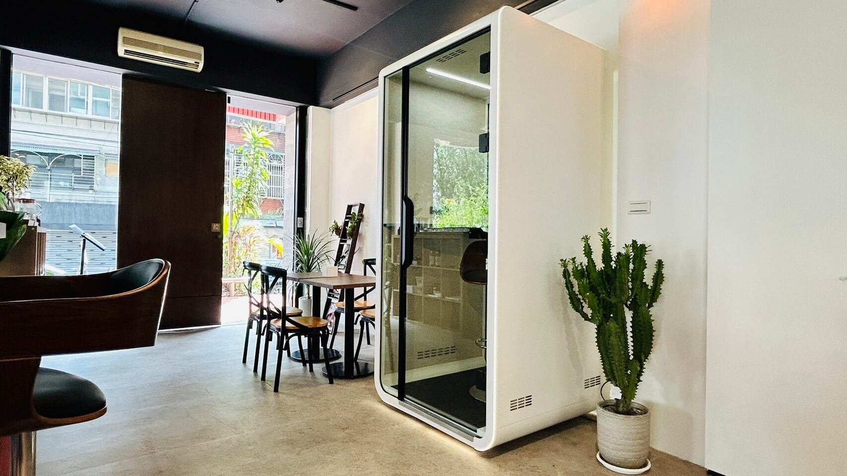 Cozy Cowork Cafe 共享空間咖啡廳