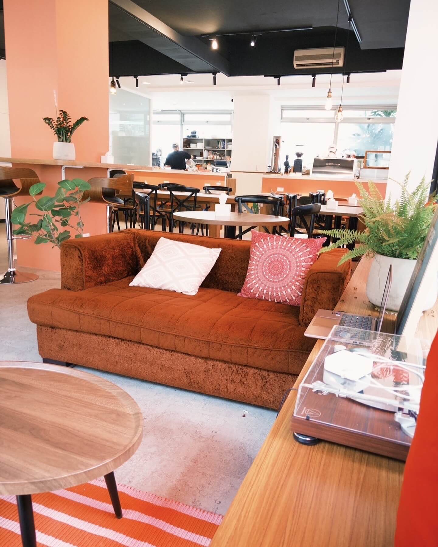 Cozy Cowork Cafe 共享咖啡廳