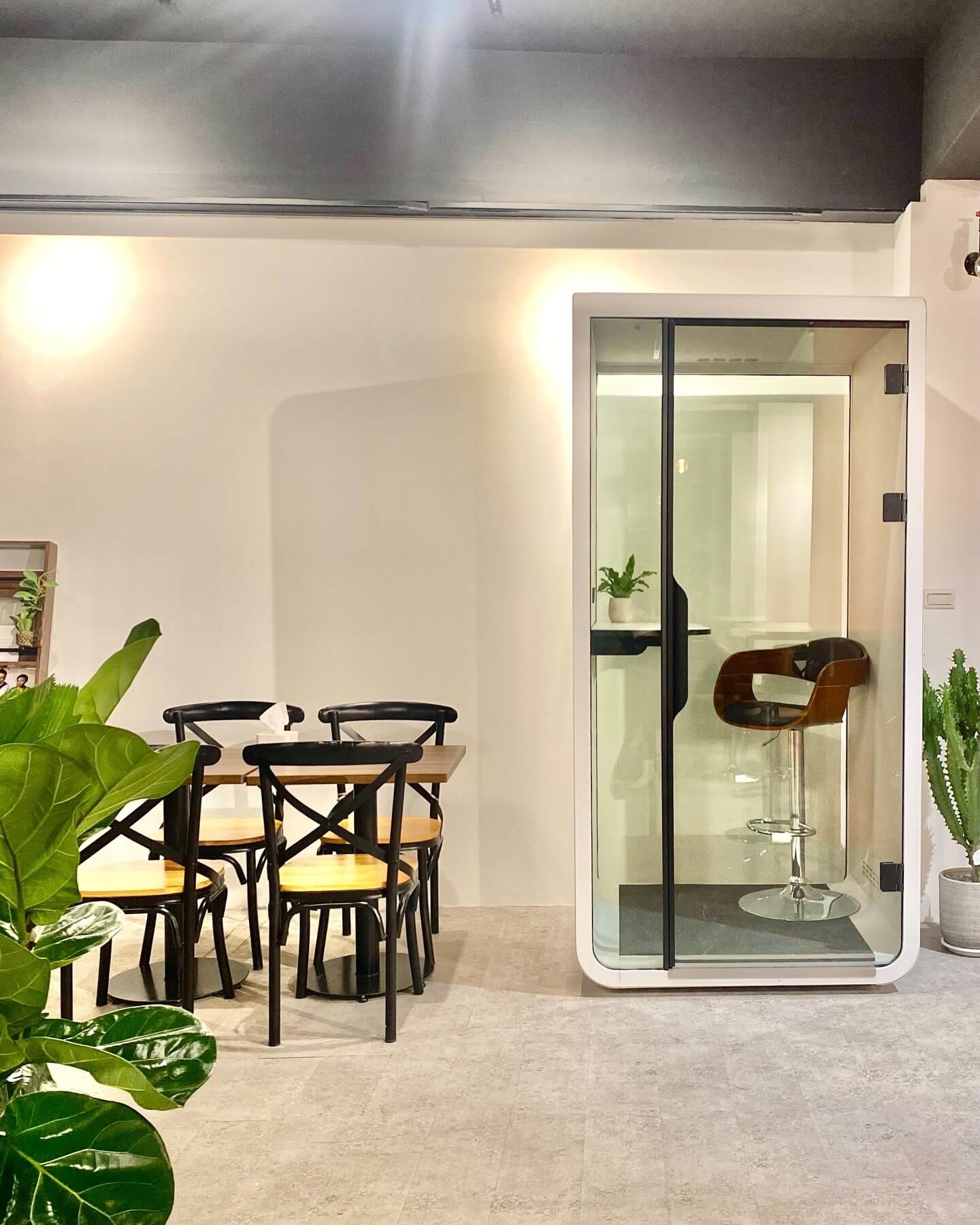 Cozy Cowork Cafe 共享咖啡廳
