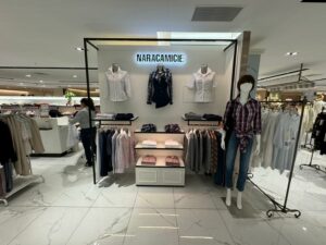 台北忠孝 SOGO 女裝品牌 Naracamicie 櫃位